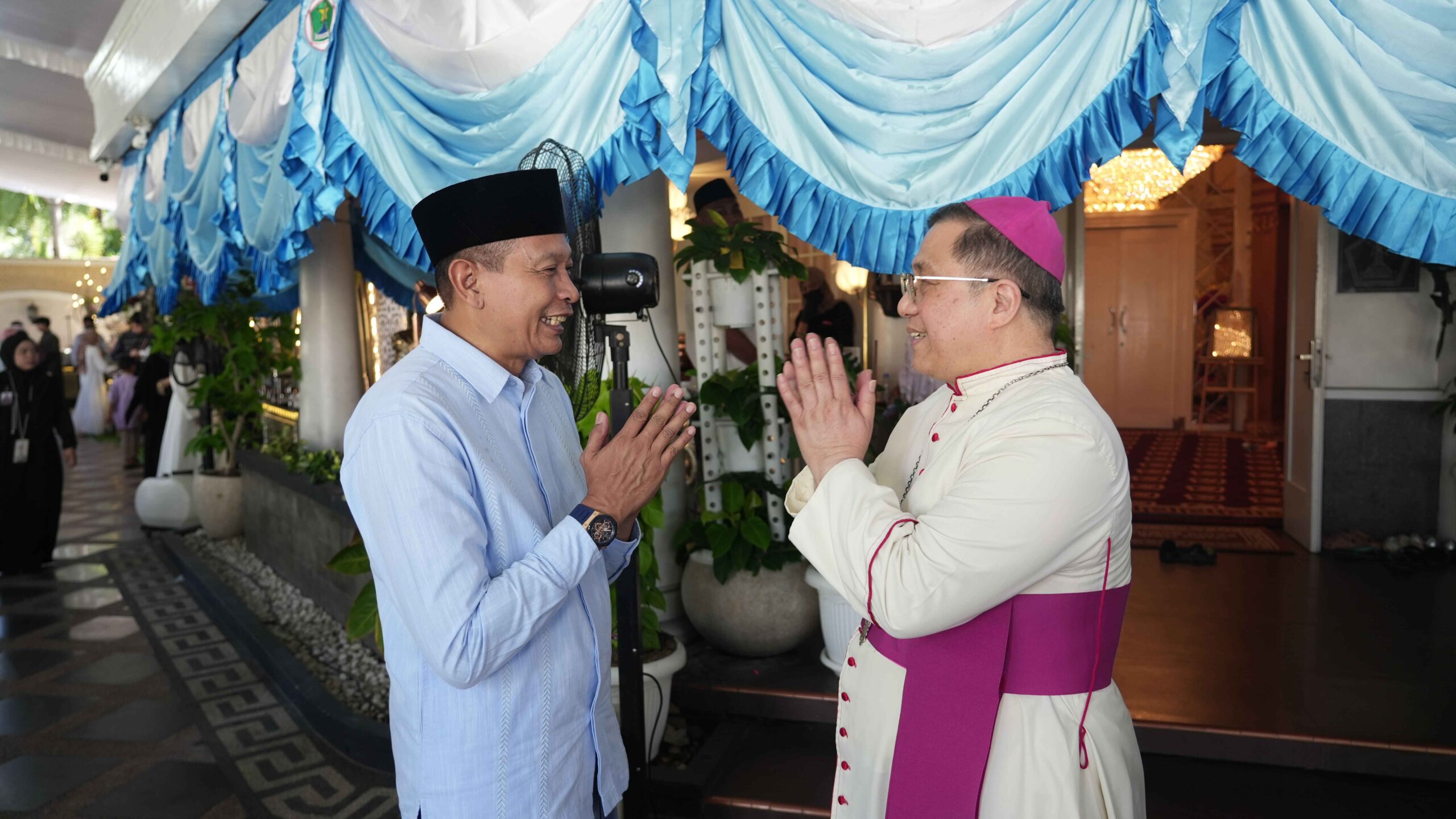 PERERAT PERSAUDARAAN DI HARI YANG FITRI